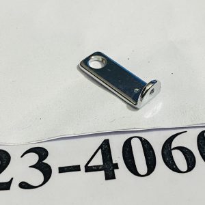 Dẫn chỉ móc trên  vắt sổ Juki 6700 (123-40600)