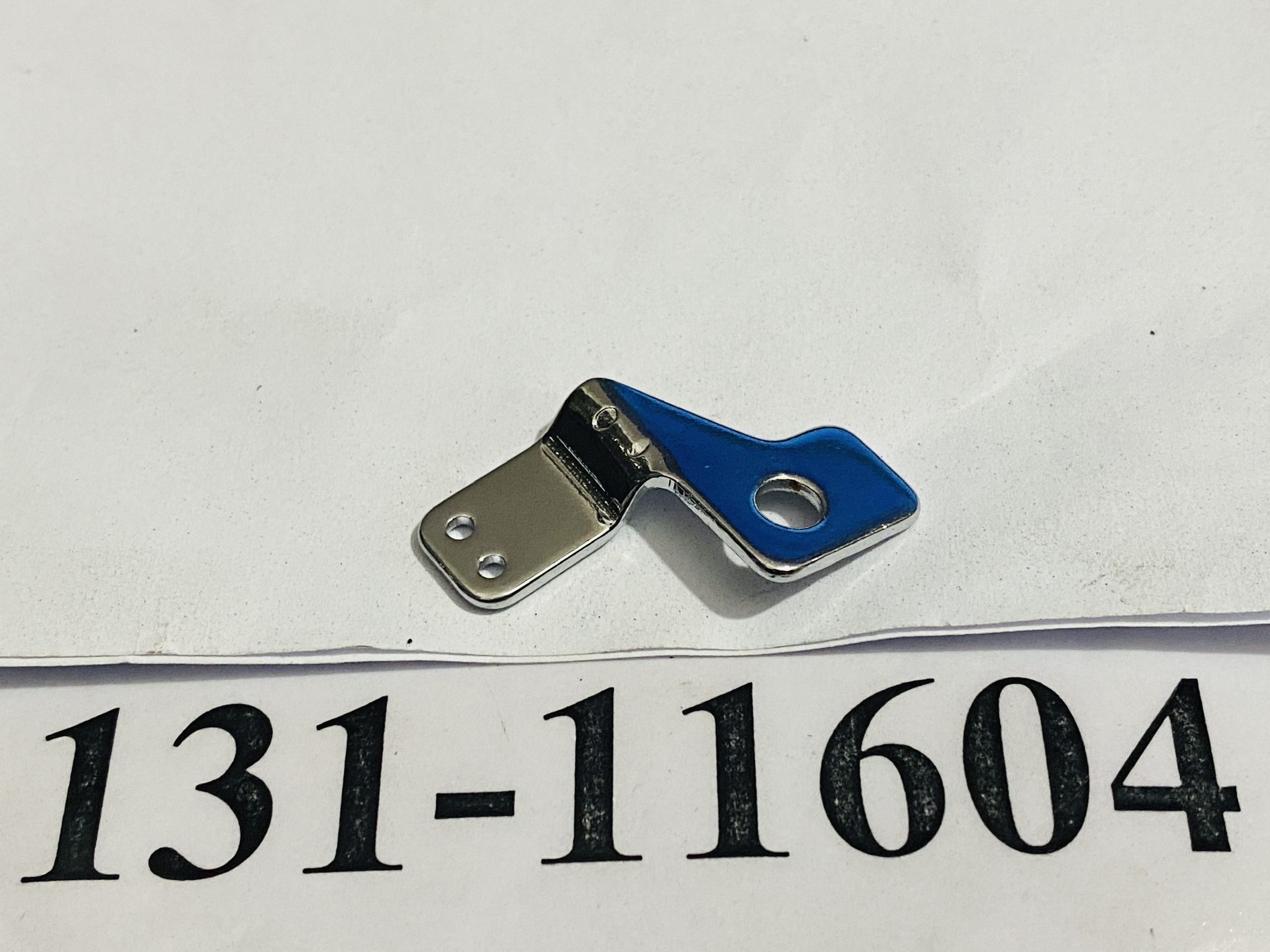 Dẫn chỉ kim máy vắt sổ JUKI 6700 (131-11604)