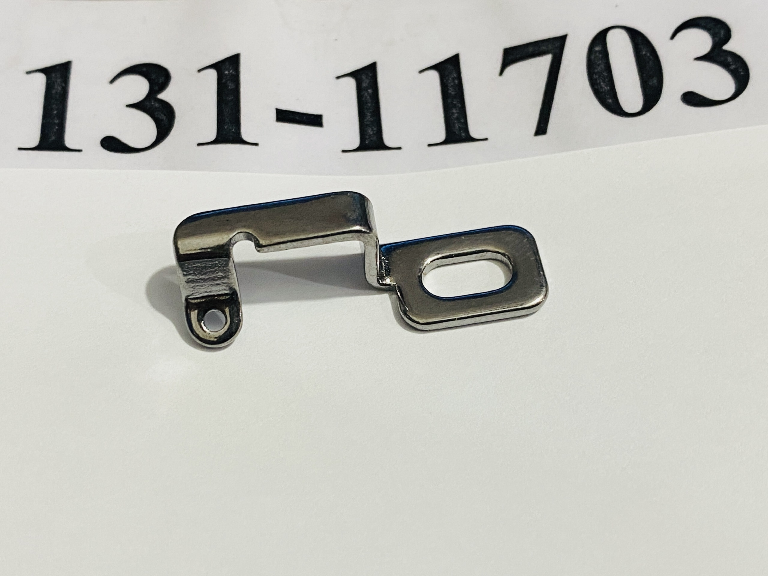 Dẫn chỉ kim vắt sổ JUKI 6700 (131-11703)