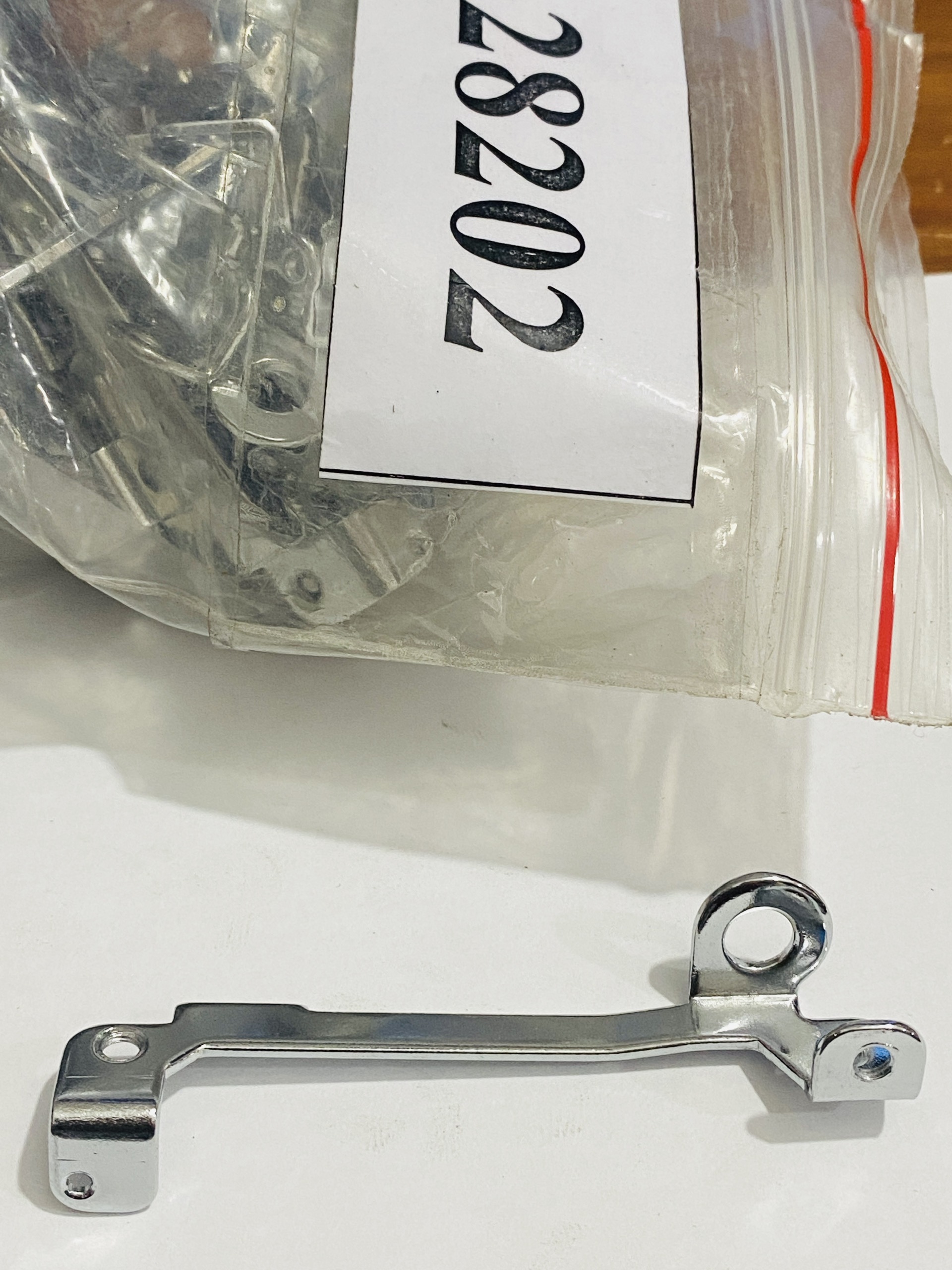 Khung dẫn chỉ cam đánh trùng chỉ tết JUKI 6700 (131-28202)