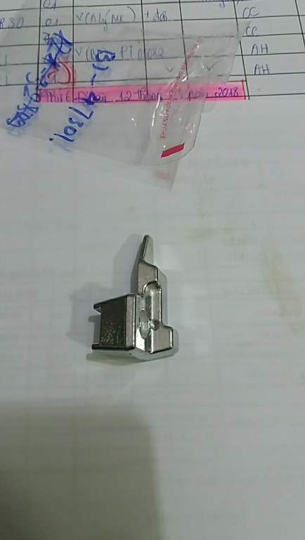 Giá bắt dao trên 5 chỉ JUKI 6716 (131-47301)